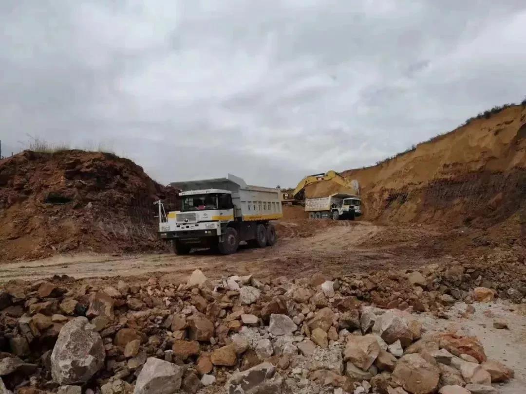 壹定发重装纯电动矿用车内蒙试车