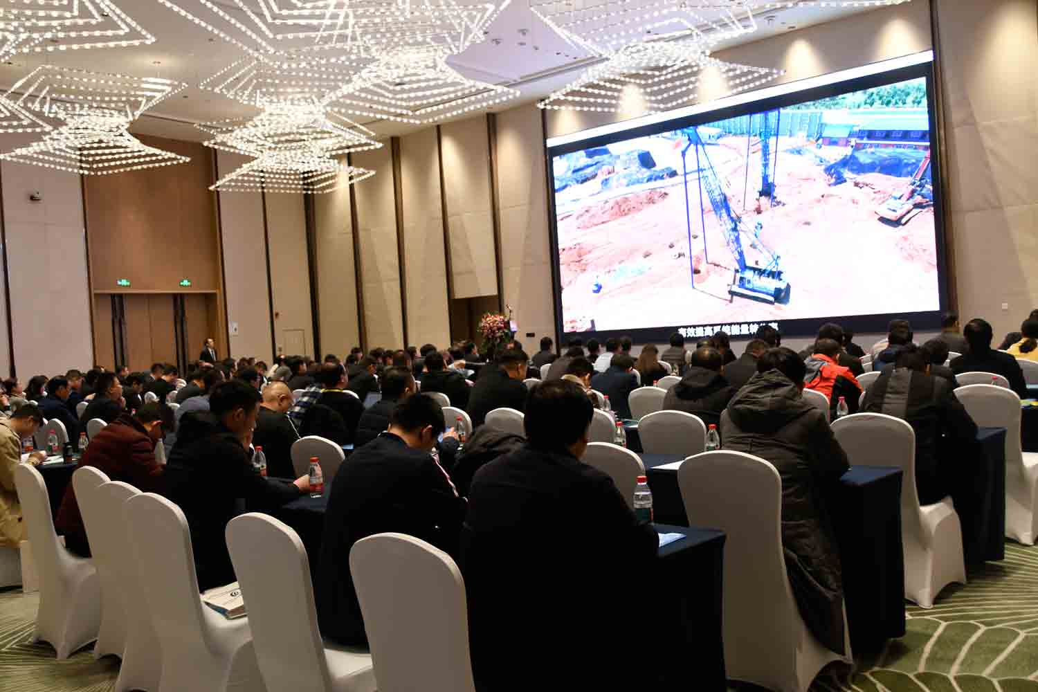 绿色驱动，质赢未来！壹定发重装2019年度供应商大会隆重召开