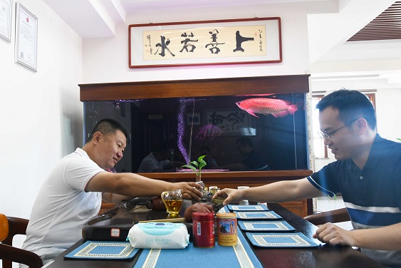 【客户说】王新州:对生活保持激情，对机遇顺势把握